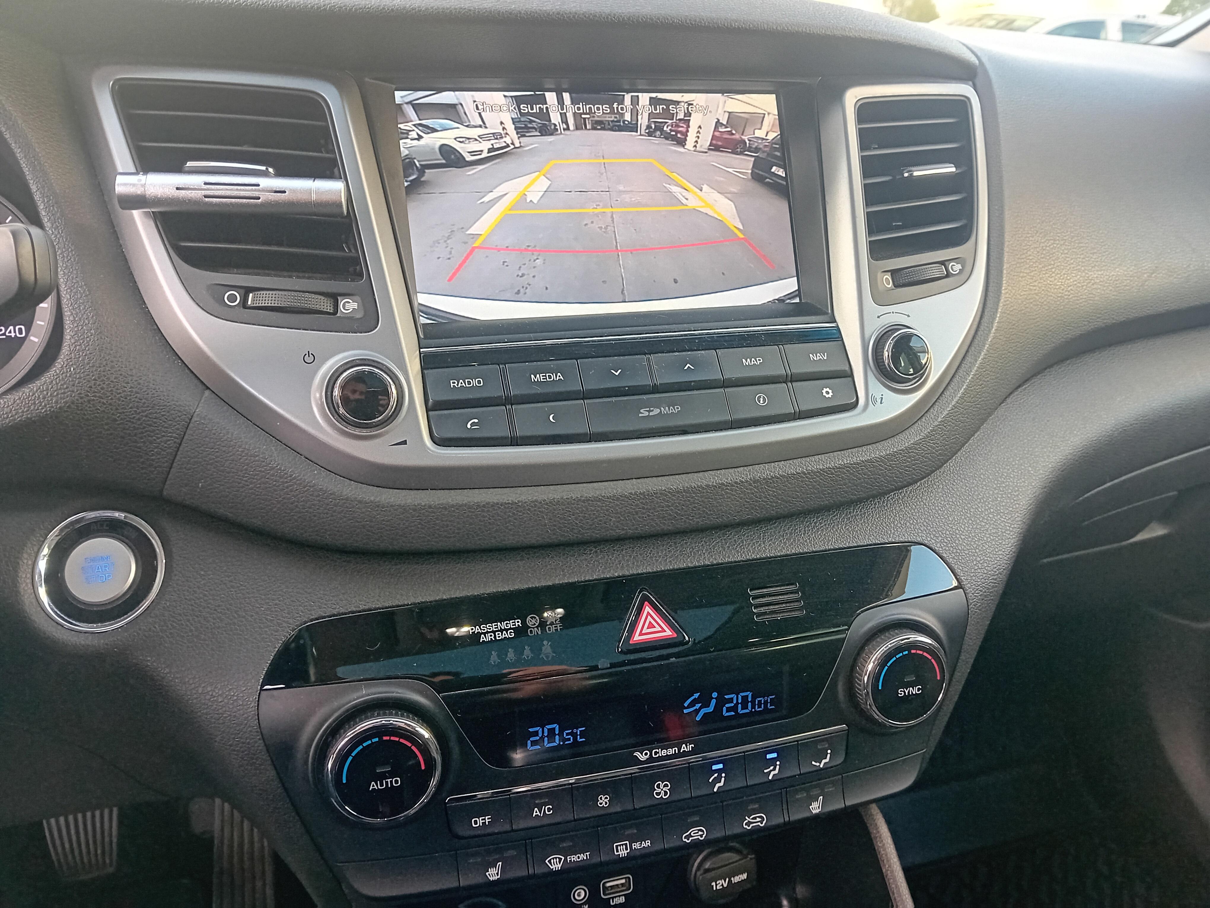 Hyundai-Tucson-1-7-crdi-116ks-2017god-Panorama-Koza-Full-Opr
