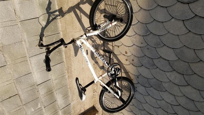 Velosiped BMX