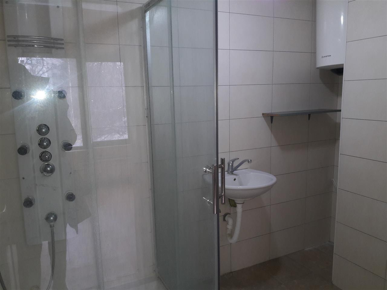 Se-izdava-deloven-451m2-21kancelarija-K-Voda