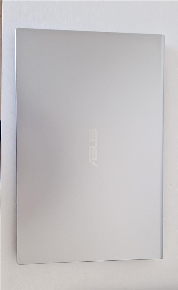 ---Продавам-лаптоп-ASUS-X515JF