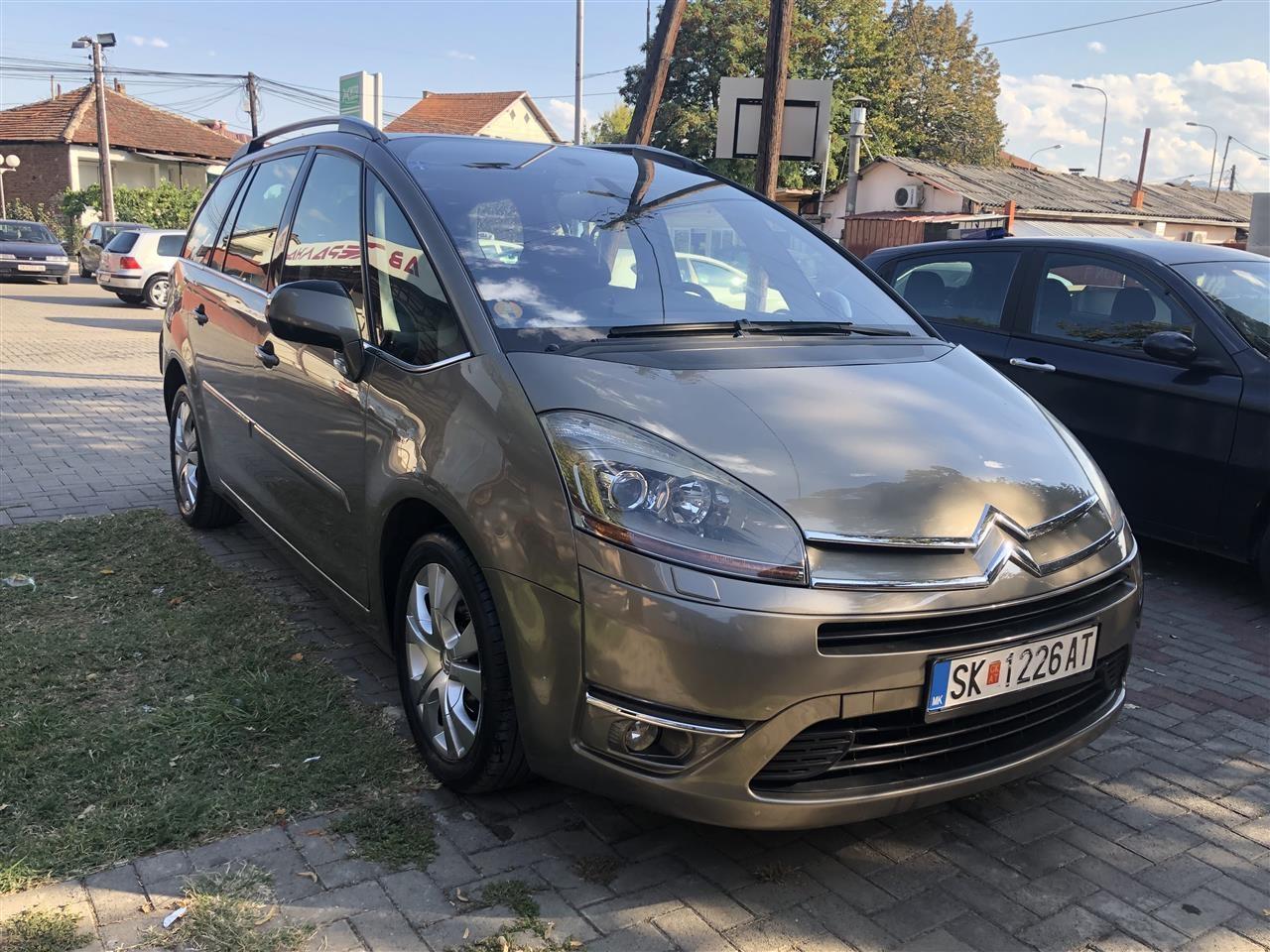 Citroen-C4-Grand-Picaso