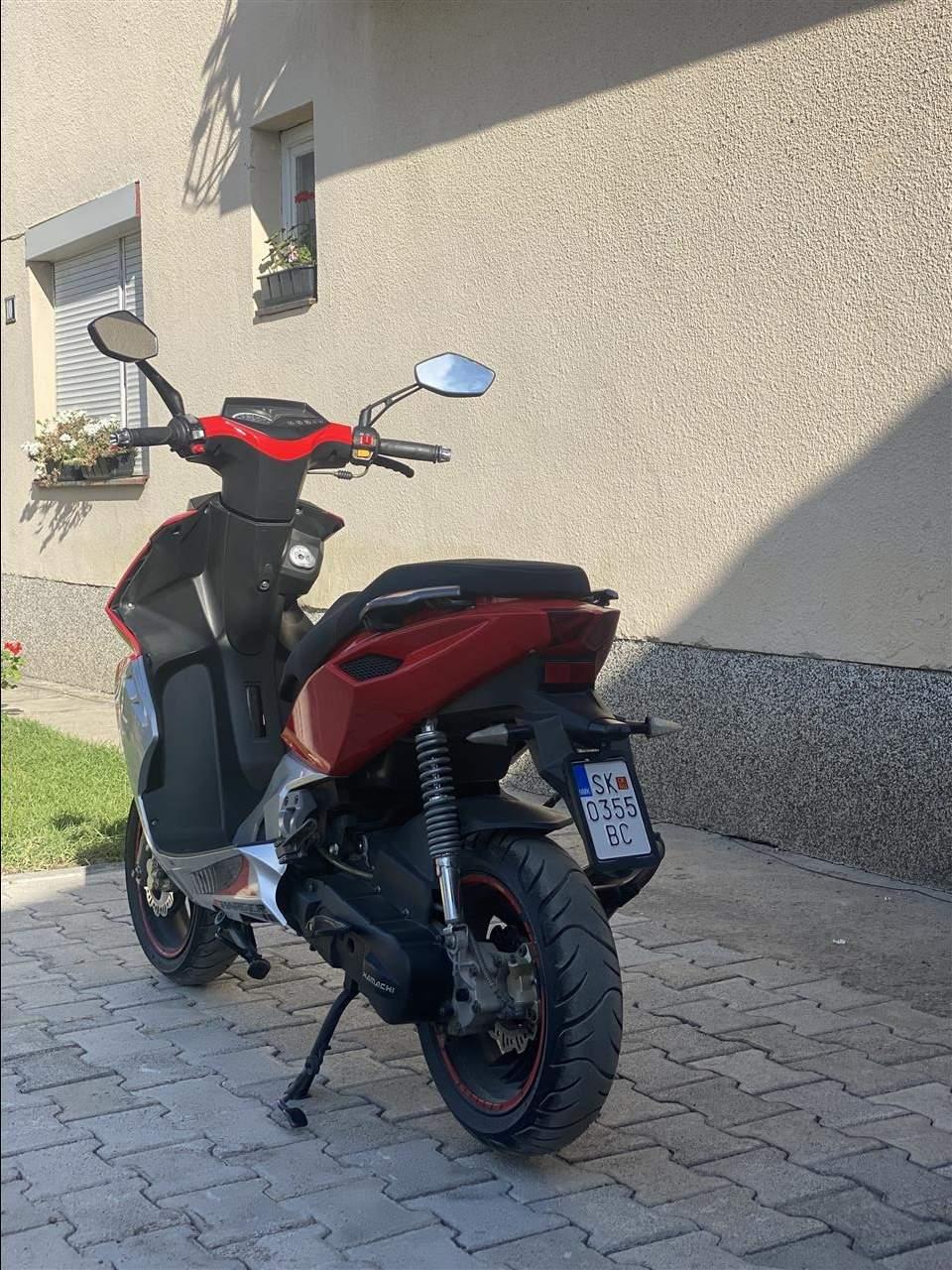 Se-prodava-italjet-charger-