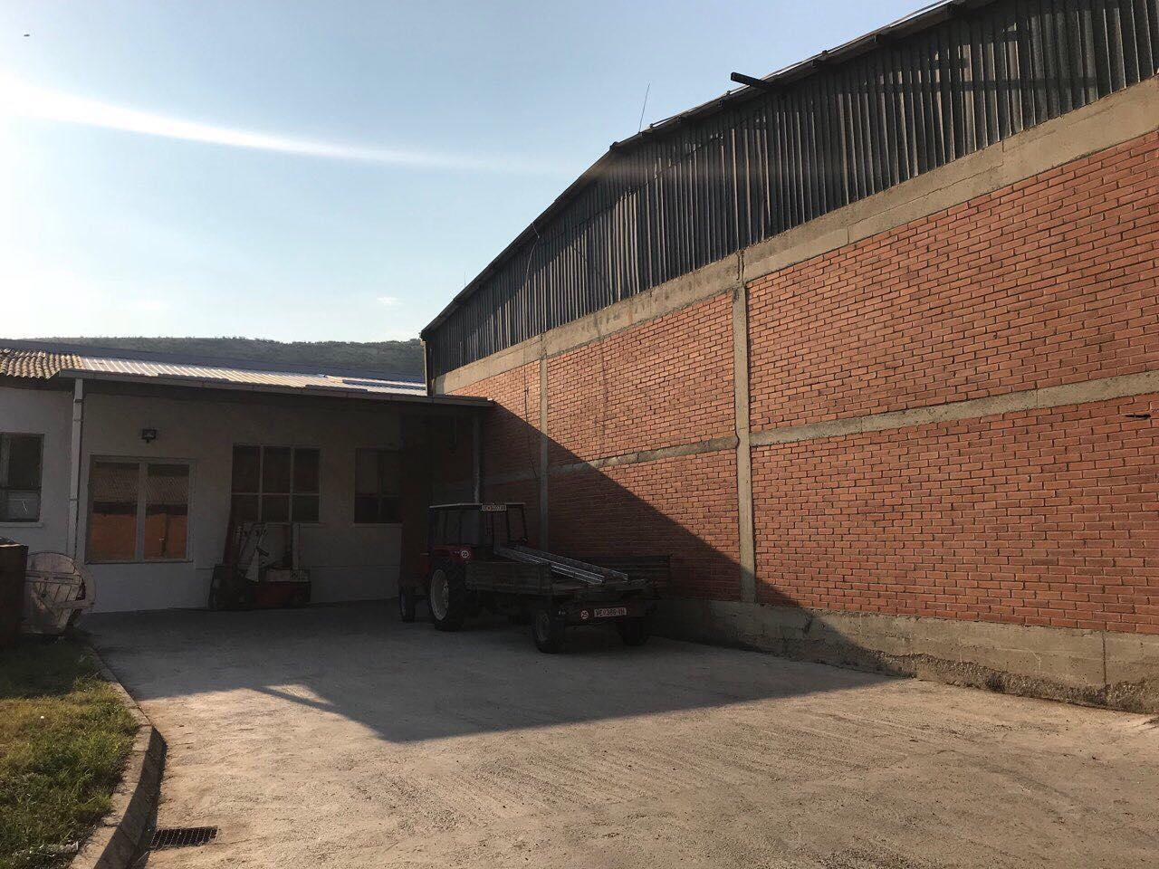 Se-izdava-deloven-prostor-od-1000m2