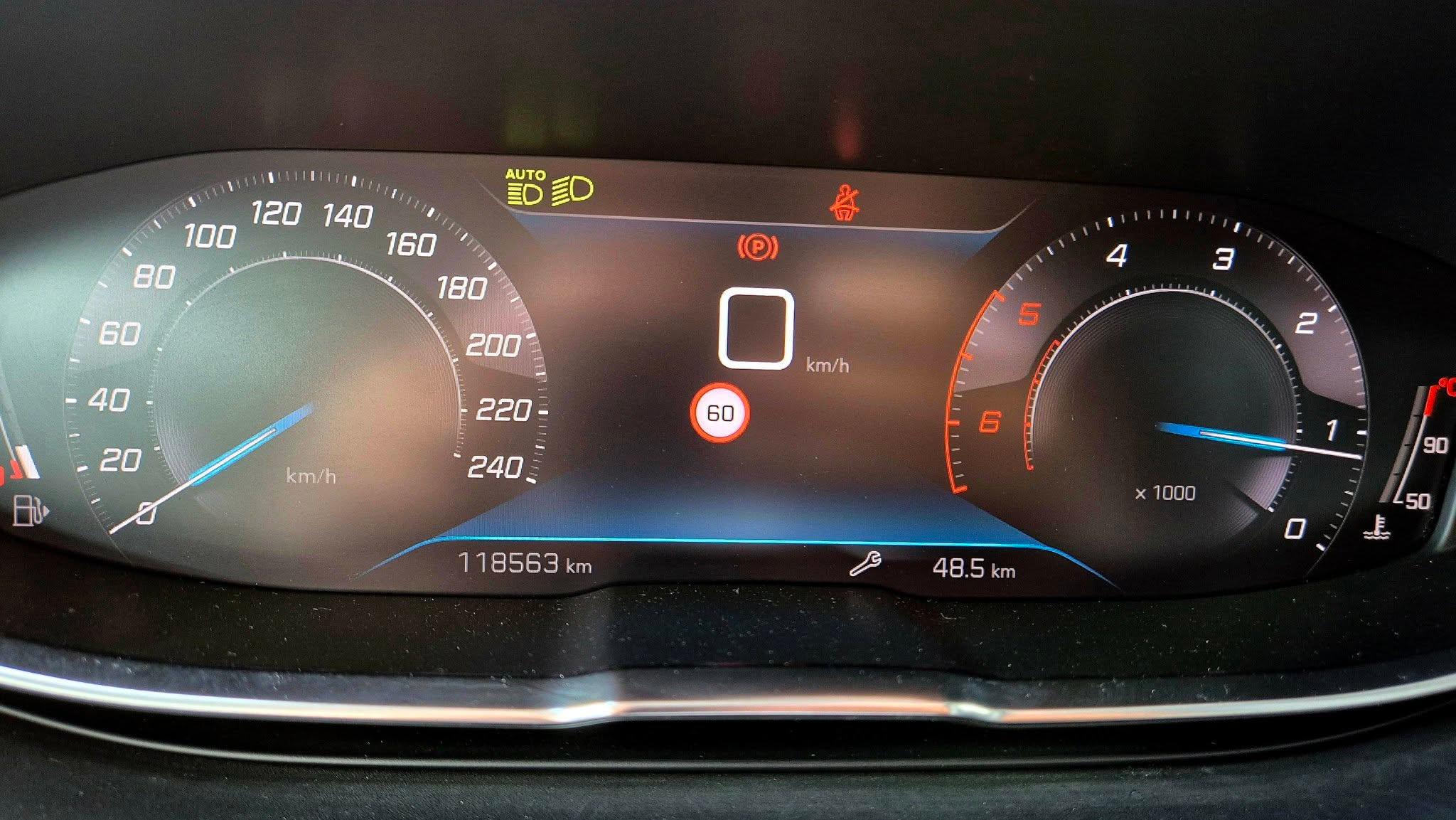 PEUGEOT-3008-1-5-HDI-ALLURE-PREMIUM-2021-AVTO-MIRO