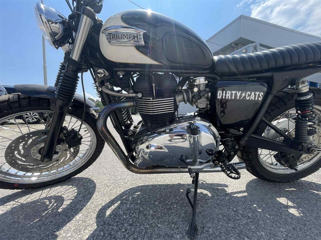 Custom-Triumph-Bonneville-T100