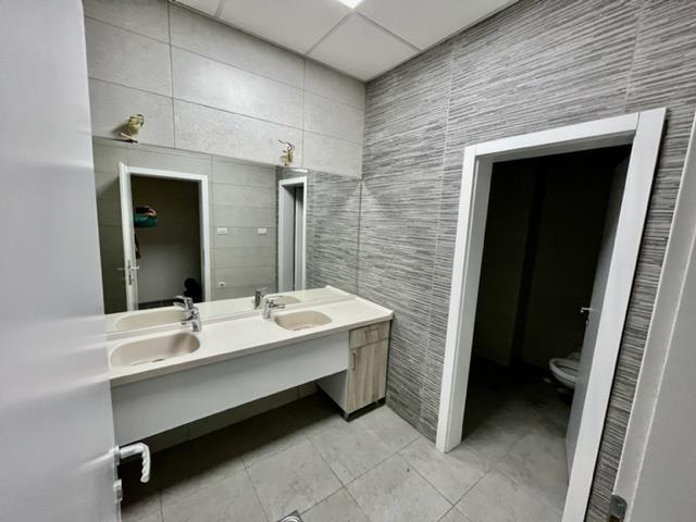 DELOVEN-PROSTOR-179m2-do-Hotel-Continental-Skopje