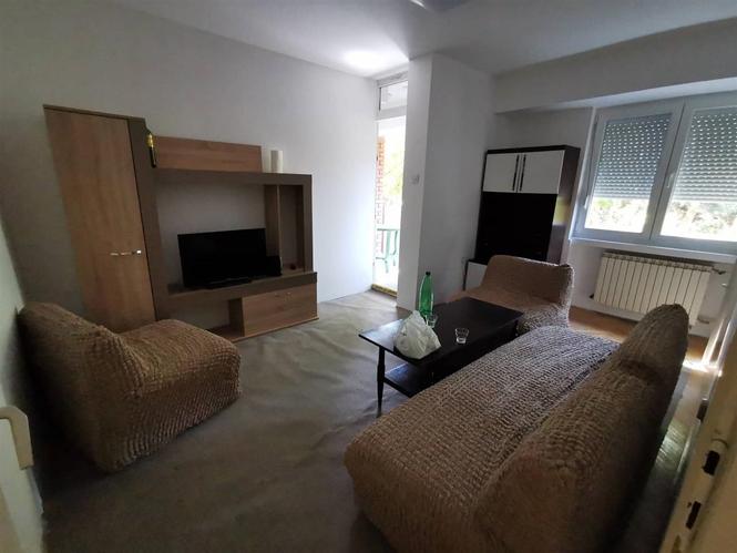 Se izdava trosoben stan vo Kapistec