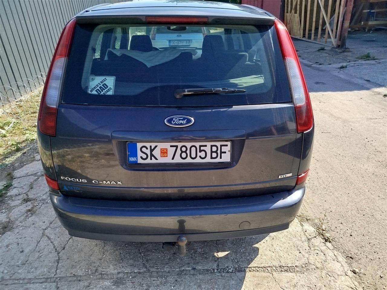 Se-prodava-ford-c-max