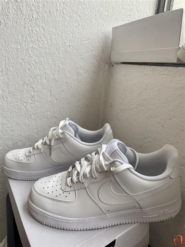 Nike air hotsell force one buzz