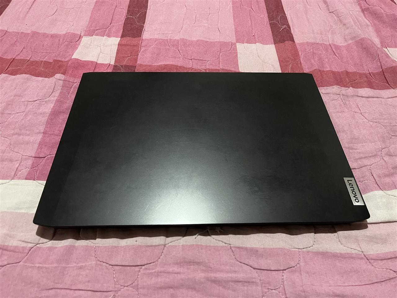 Se-prodava-Gaming-Laptop