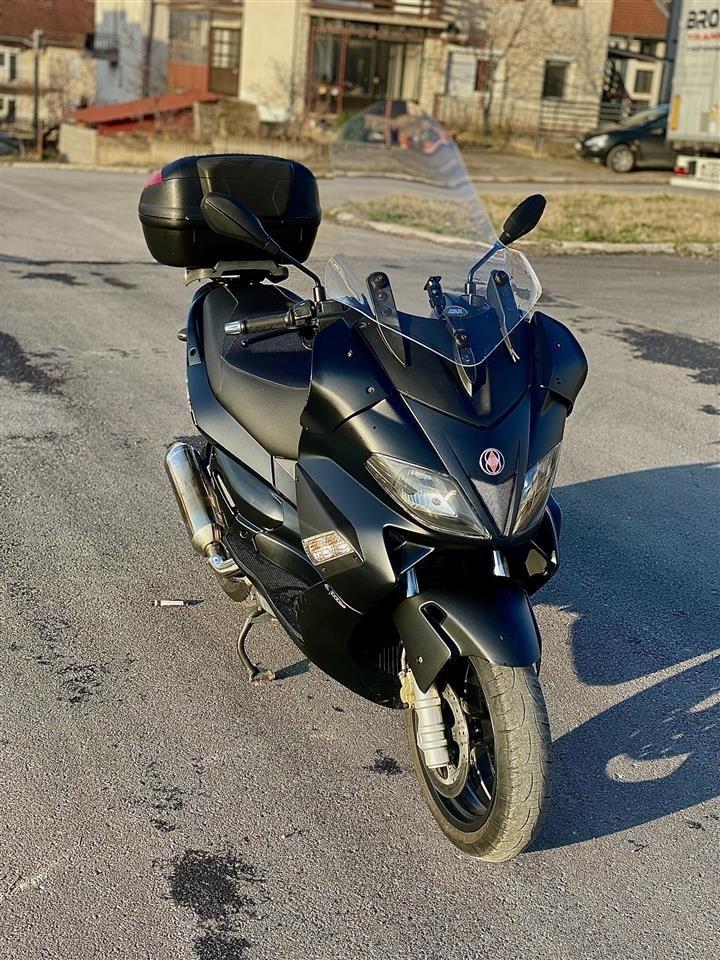 Gilera-Nexus-500