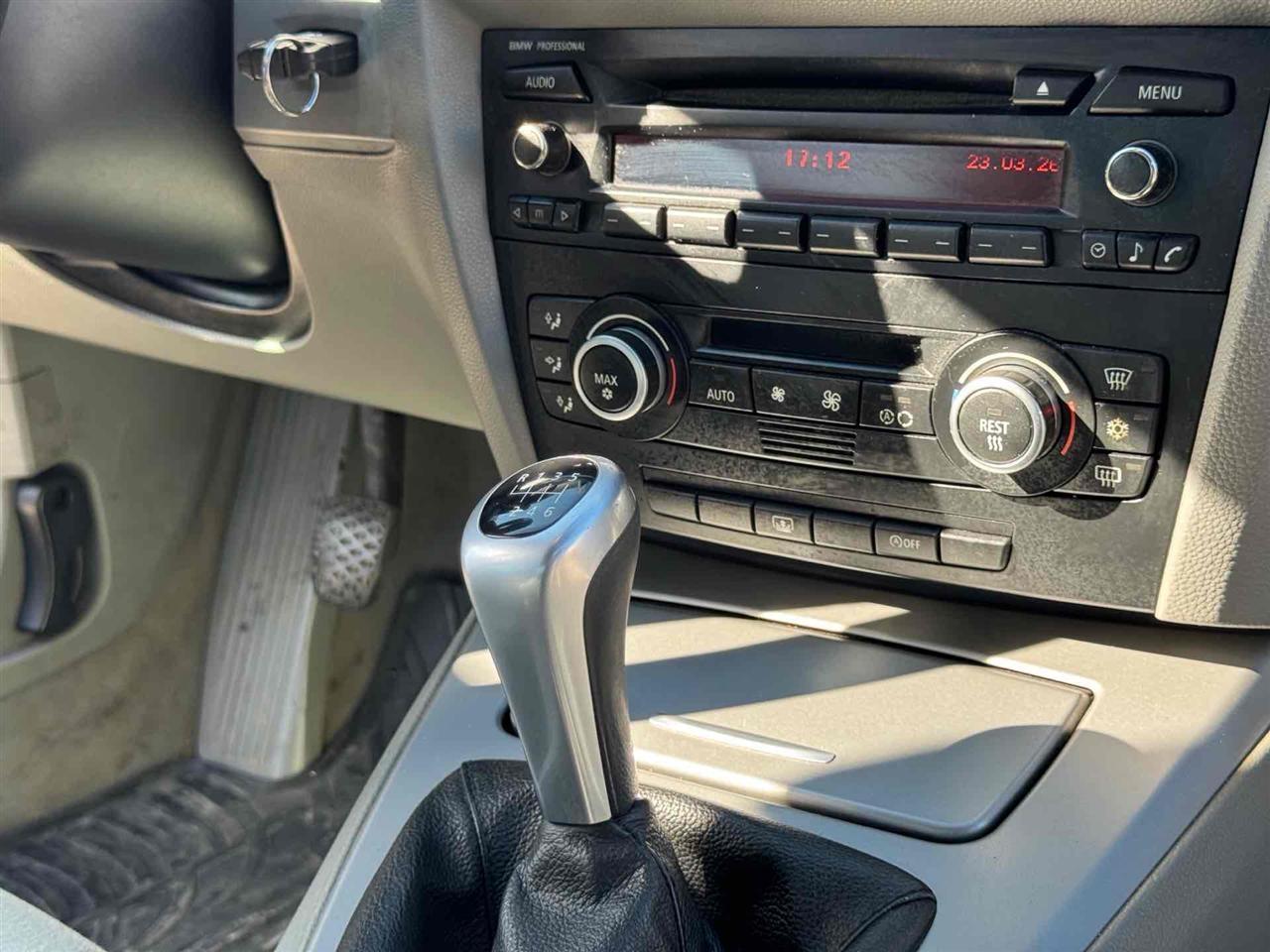 BMW-318d-M-Sport-FULL---CarPlay---Камера---ЛАНЕЦ-СМЕНЕТ