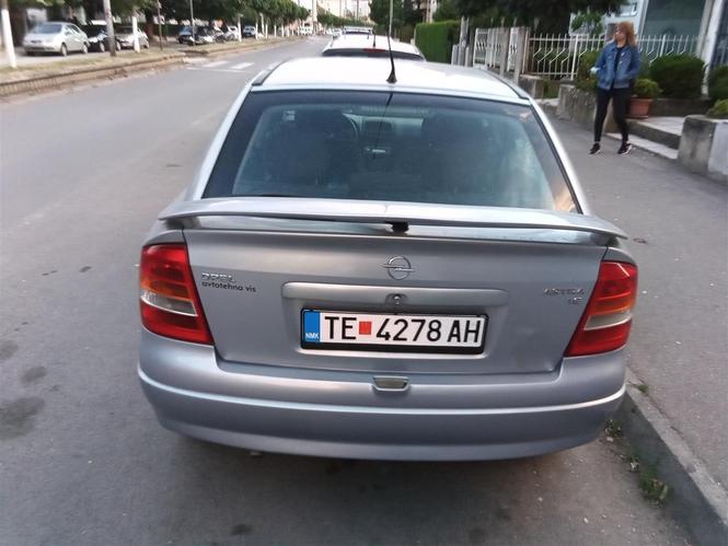 Opel Astra benzin 2002