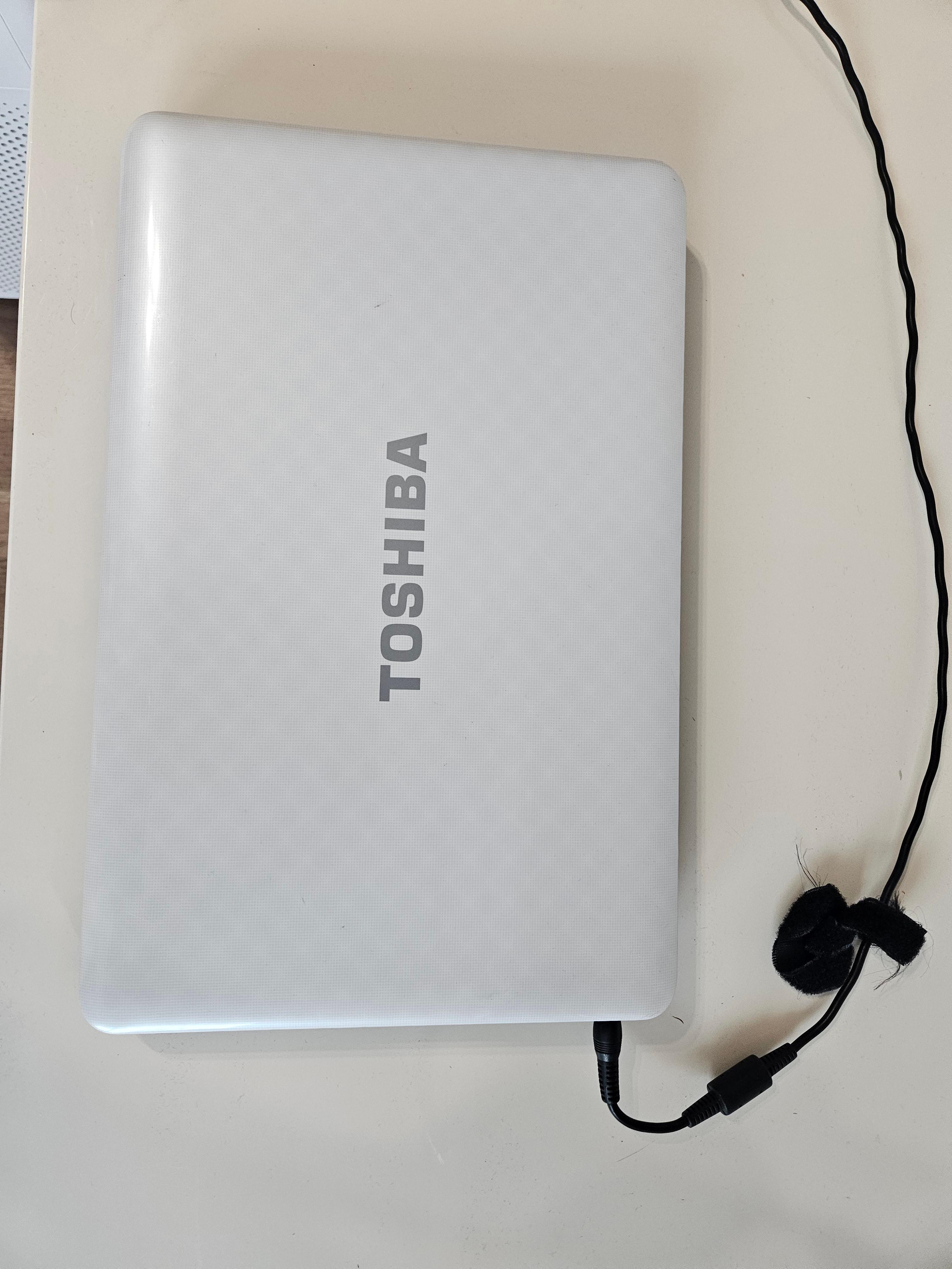 Laptop-Toshiba-L750-intel-core-i7---6gb-ram--750gb-Hdd