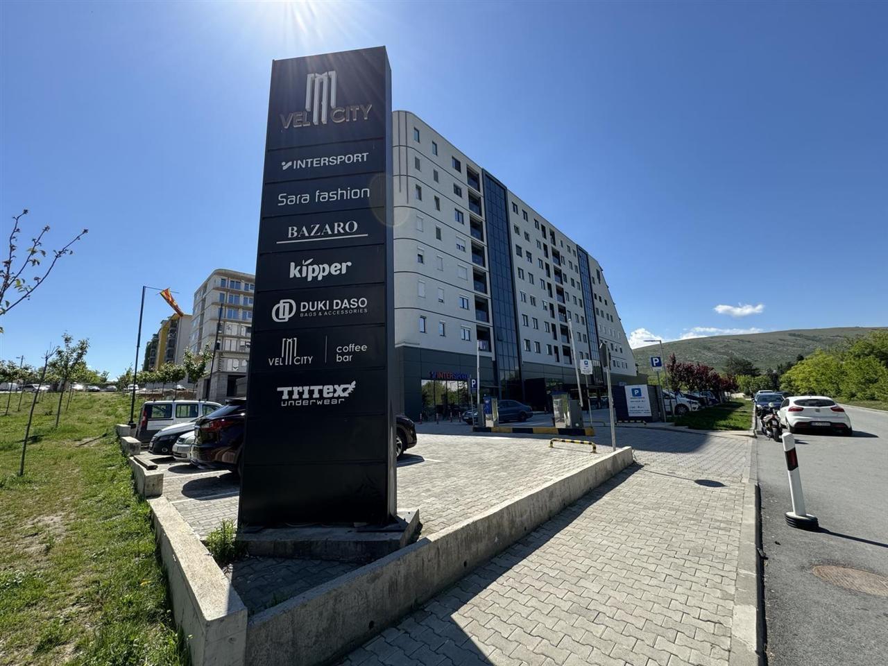 Се-продава-деловен-објект-дуќан-819м2