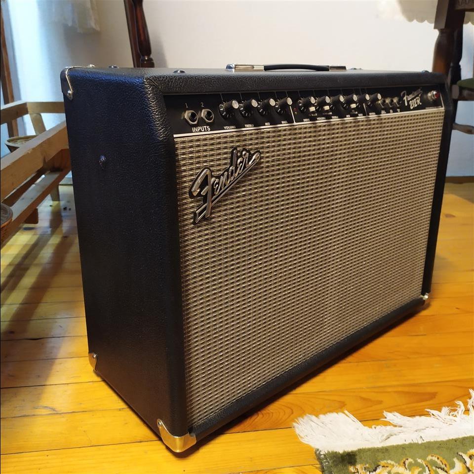 Fender frontman top 212r for sale