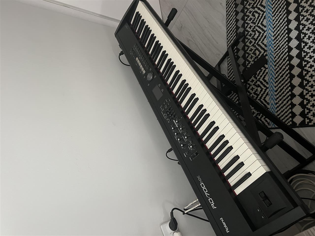 Roland top nx 700