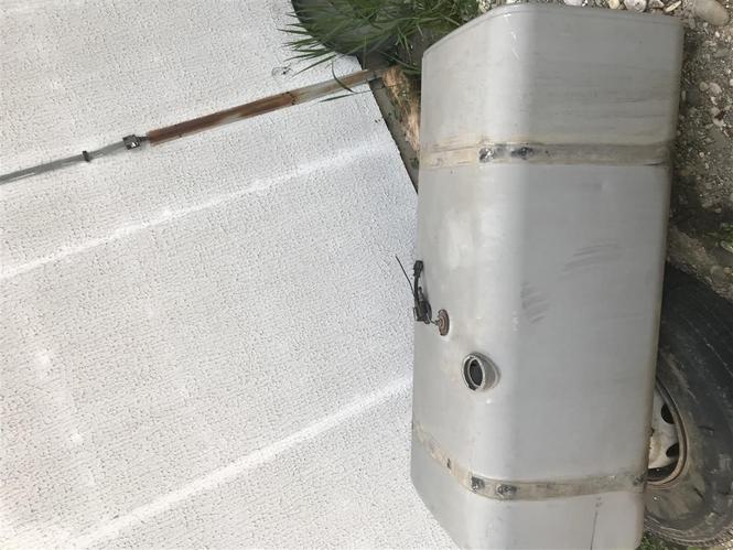 Aluminski rezervar od 900 litri