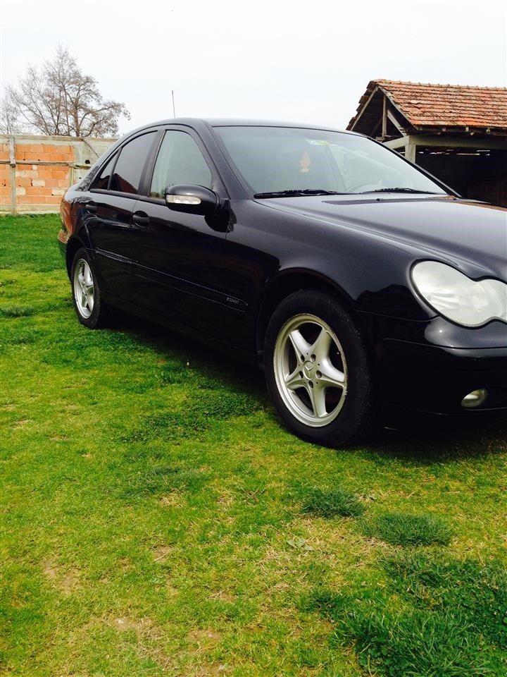 Mercedes-benz-c200-
