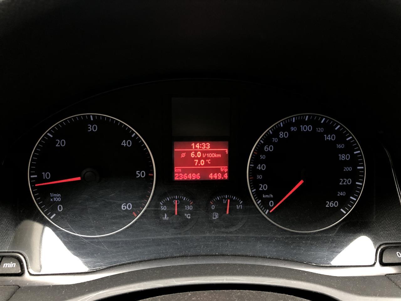 VW-Golf-5-1-9