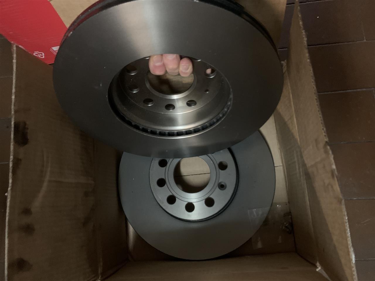 Brembo-predni-i-zadni-diskovi---Novi-Golf-6