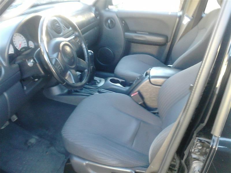 Jeep-Cherokee-Sport-2-5-CRD--04-PERFEKTEN