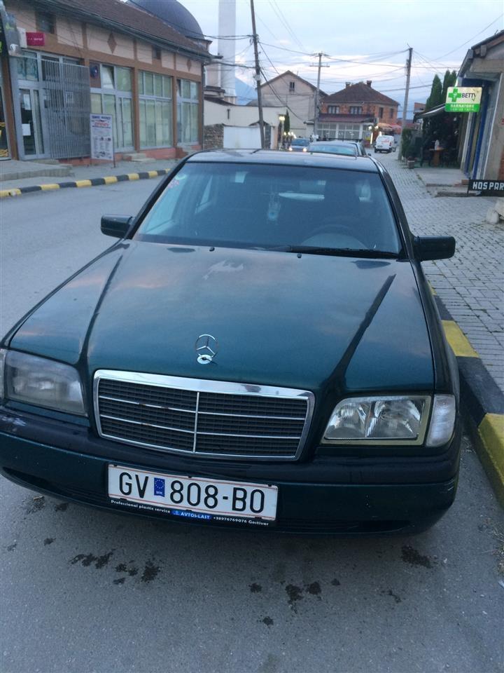 Mercedes-Benz-C220