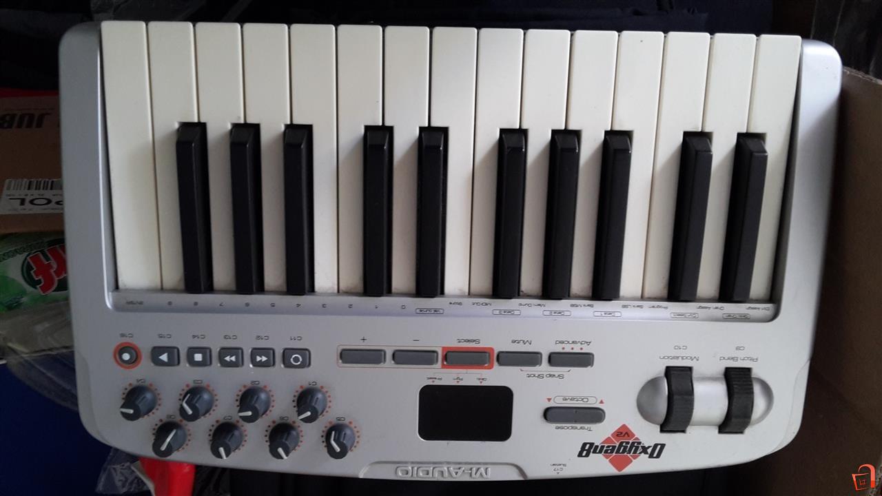 Оглас Muzicki instrumenti Се продава, Скопjе, Скопје, СПОРТ И ...