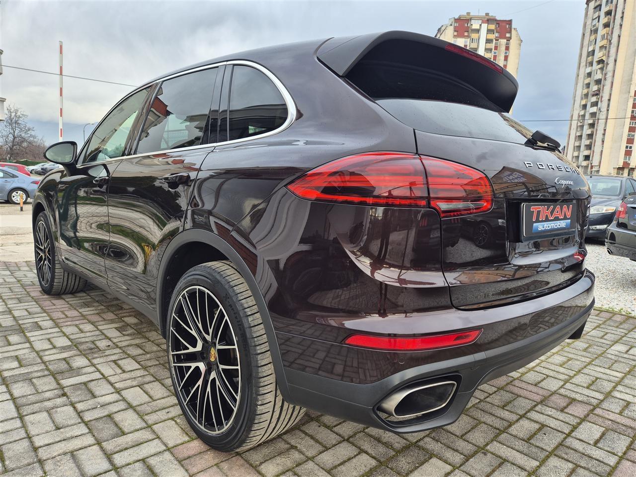 Porsche-Cayenne-3-0d-262ks-2015-16g-ekstra-ful-kako-nov