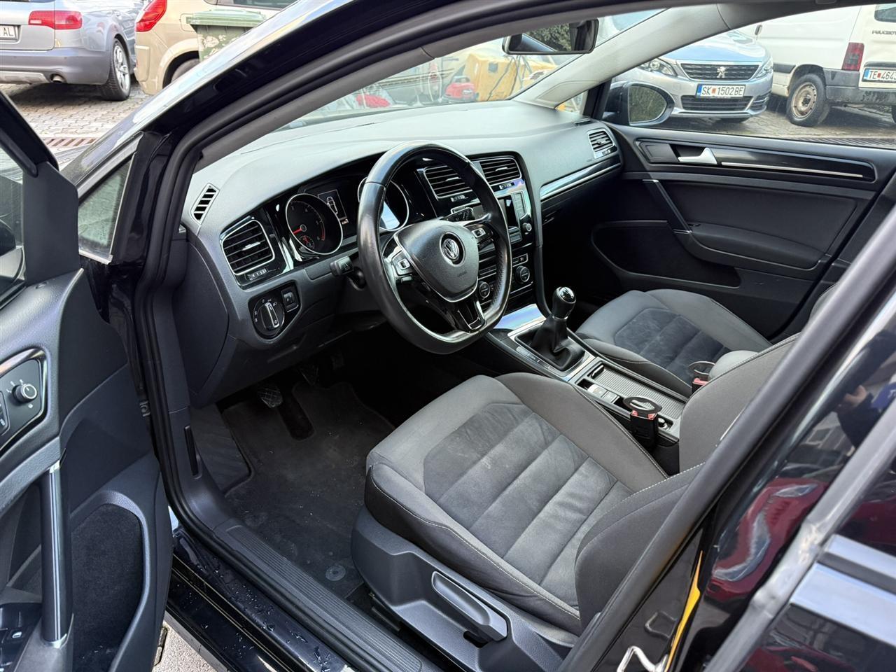 VW-Golf-7-1-6-TDI-Comfortline
