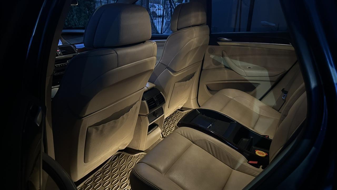 BMW-X6-306-PS-2010-год-МАТ-СИВА-ФАРБА